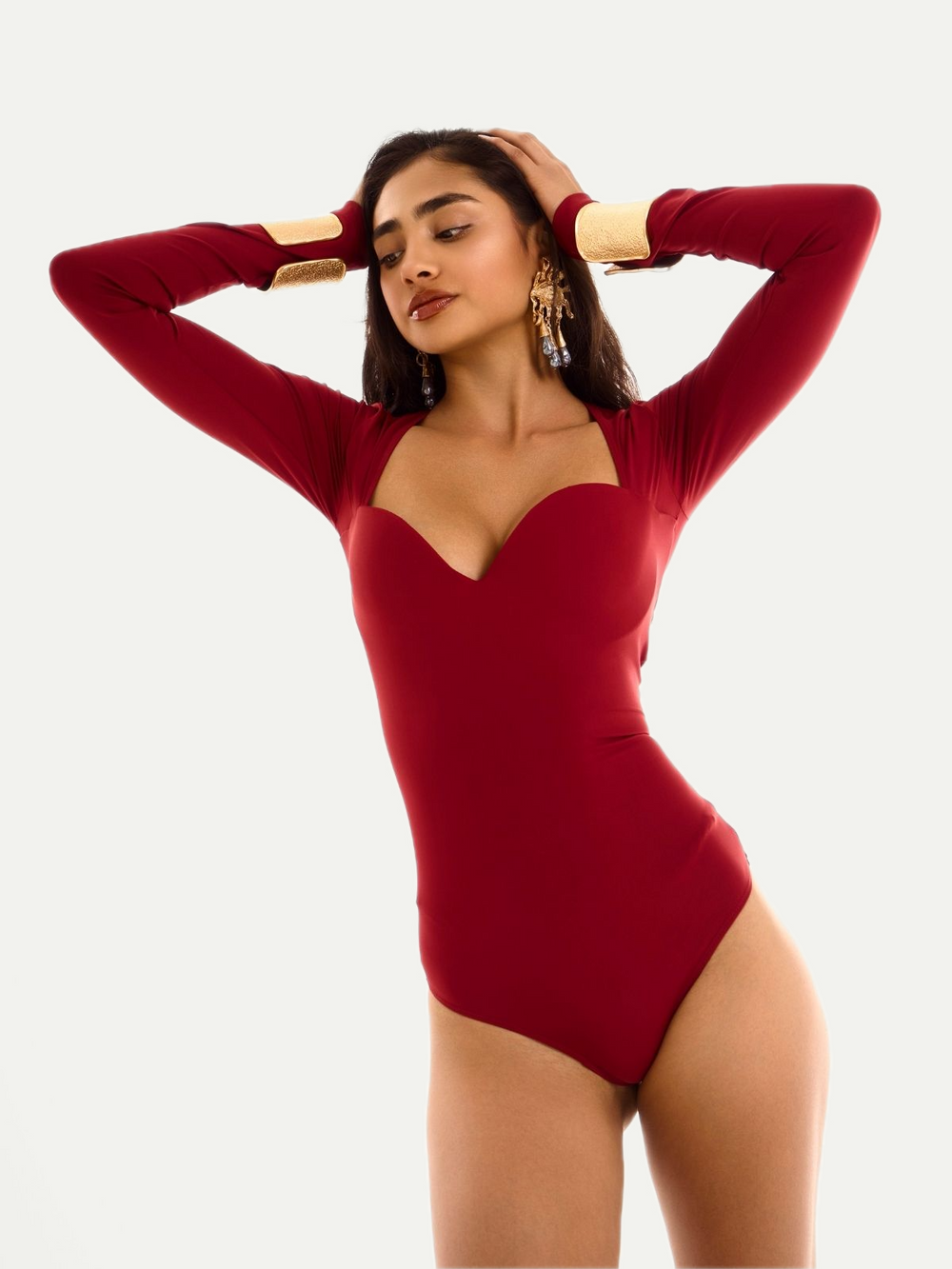 Body rojo de manga larga con diseño de reloj de arena de Chanel